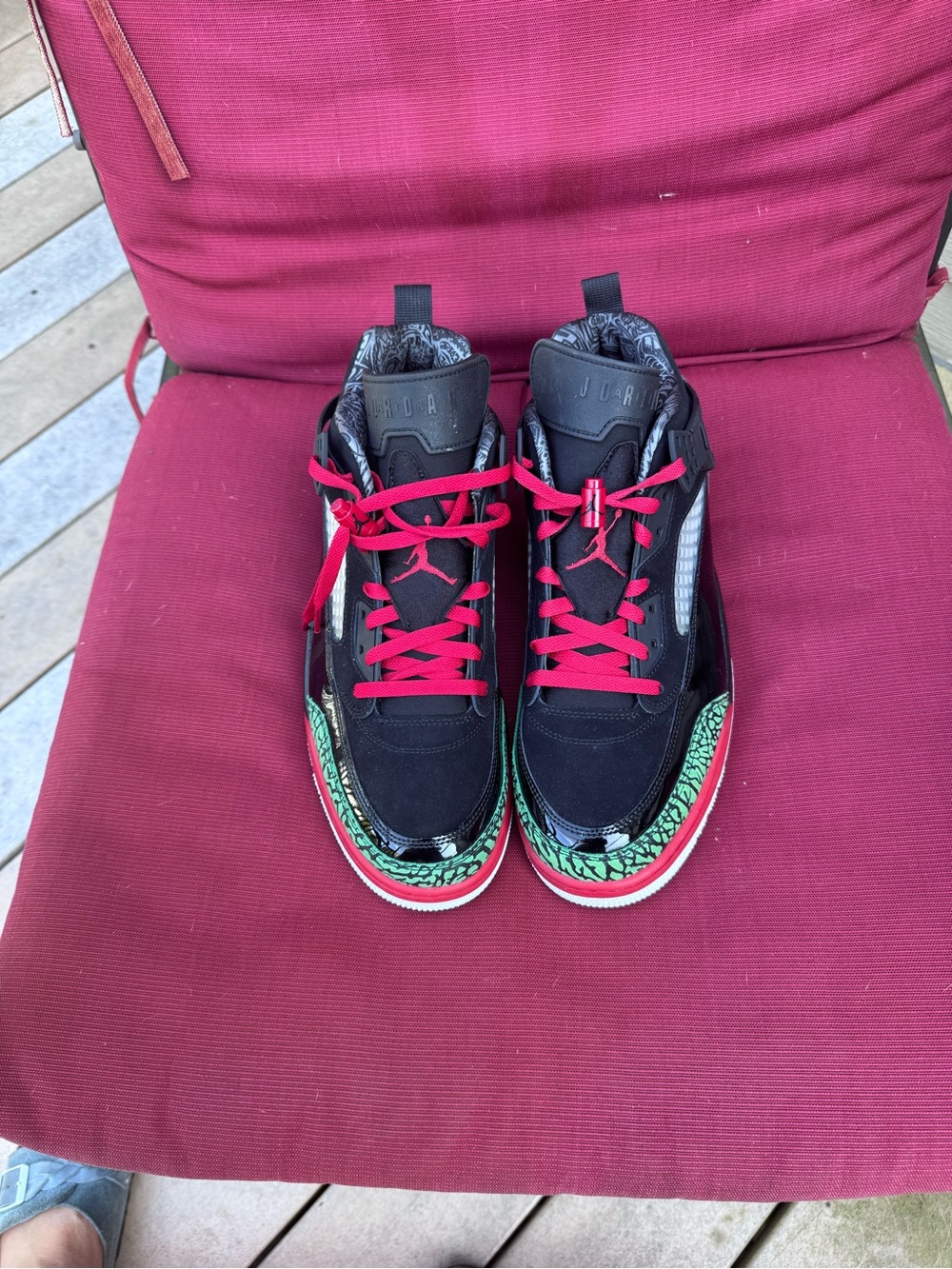 Jordan Men’s Black, Red & Green Retro Basketball Sneakers